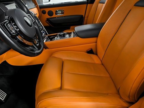 Used 2022 Rolls-Royce Cullinan AWD/4WD image 18
