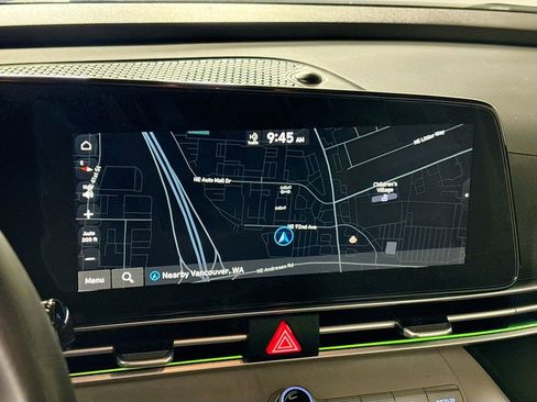 Used 2023 Hyundai Elantra Limited w/ Preferred Accessory Package FWD image 16