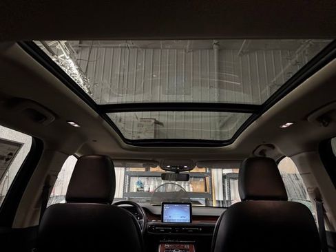 Certified 2023 Lincoln Aviator Reserve image 22