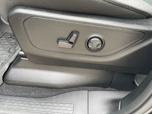 Used 2025 RAM 1500 Big Horn AWD/4WD image 41