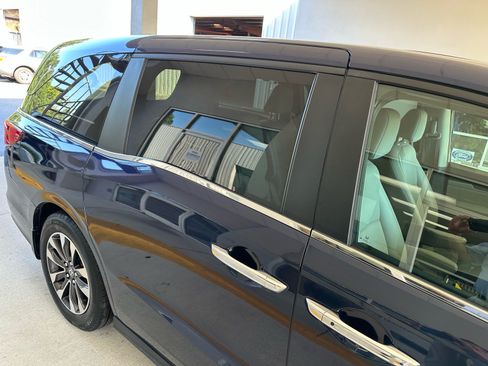 Used 2024 Honda Odyssey EX-L image 11
