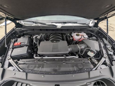 New 2026 Chevrolet Suburban LS image 12