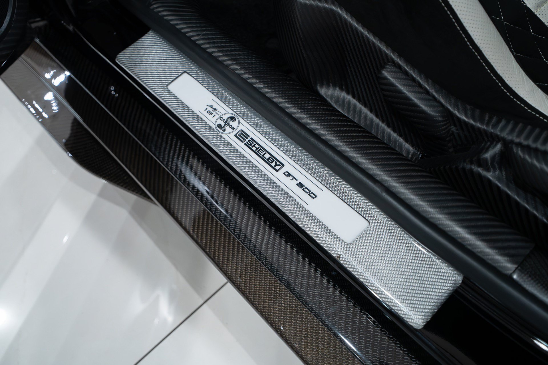 Used 2022 Ford Mustang Shelby GT500 w/ Carbon Fiber Track Pack RWD image 8