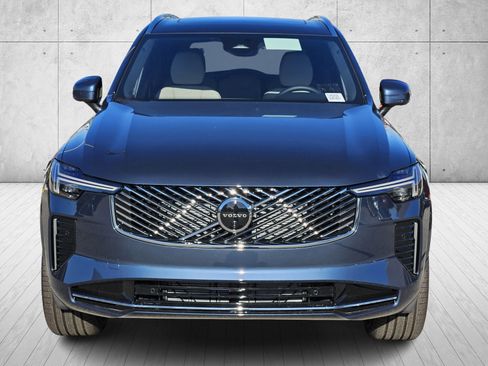 New 2026 Volvo XC90 B6 Plus w/ Protection Package Premier image 2