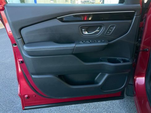 Used 2023 Honda Pilot Touring image 24