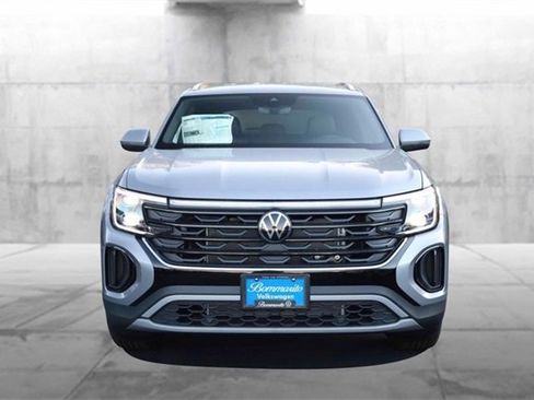 New 2026 Volkswagen Atlas Cross Sport SE image 4