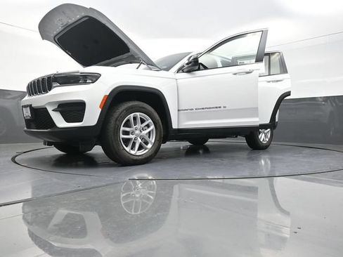 Used 2026 Jeep Grand Cherokee Laredo X AWD/4WD image 31
