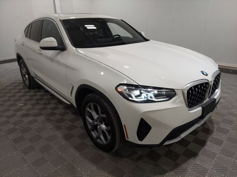 Used 2025 BMW X4 xDrive30i AWD/4WD image 4