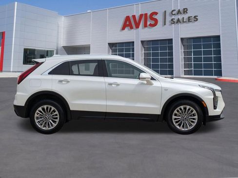 Used 2024 Cadillac XT4 Premium Luxury AWD/4WD image 5