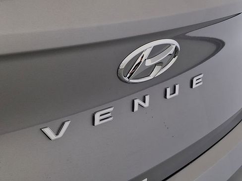 New 2026 Hyundai Venue SEL FWD image 21
