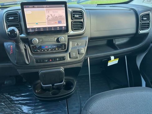 New 2025 RAM ProMaster 2500 w/ Quick Order Package 22G SLT image 15