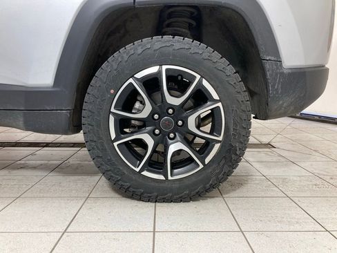 Used 2025 Jeep Compass Trailhawk AWD/4WD image 26