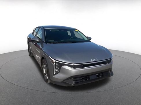 Used 2025 Kia K4 FWD image 3