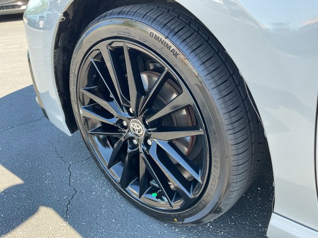 Used 2023 Toyota Camry XSE FWD image 13