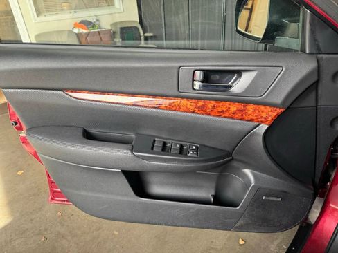 Used 2012 Subaru Outback 2.5i Limited w/ Moonroof Pkg image 20