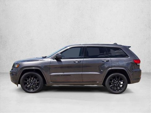 Used 2019 Jeep Grand Cherokee Altitude RWD image 8