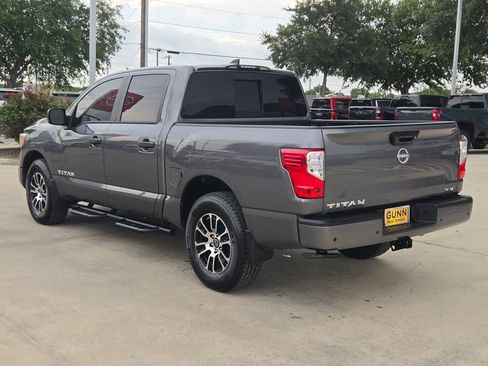 Used 2024 Nissan Titan SV w/ SV Convenience Package RWD image 5