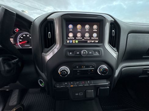 Used 2022 Chevrolet Silverado 1500 Custom image 18