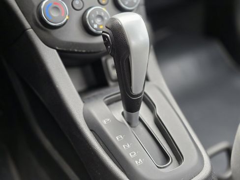 Used 2017 Chevrolet Sonic LS image 33