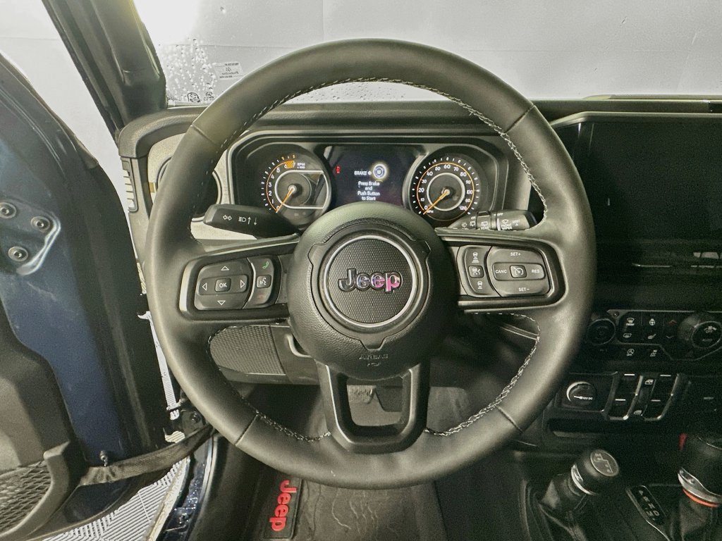 Used 2025 Jeep Wrangler Unlimited Sport AWD/4WD image 15