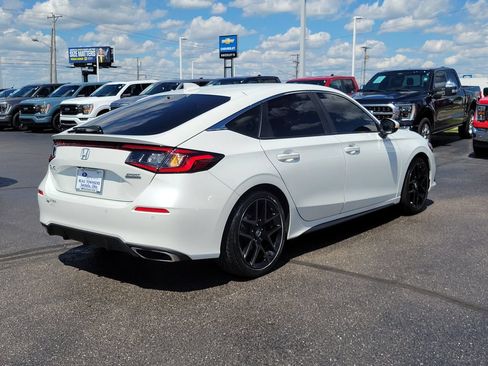 Used 2024 Honda Civic Sport Touring image 4