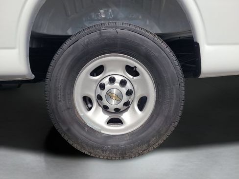 New 2026 Chevrolet Express 2500 w/ Driver Convenience Package RWD image 29