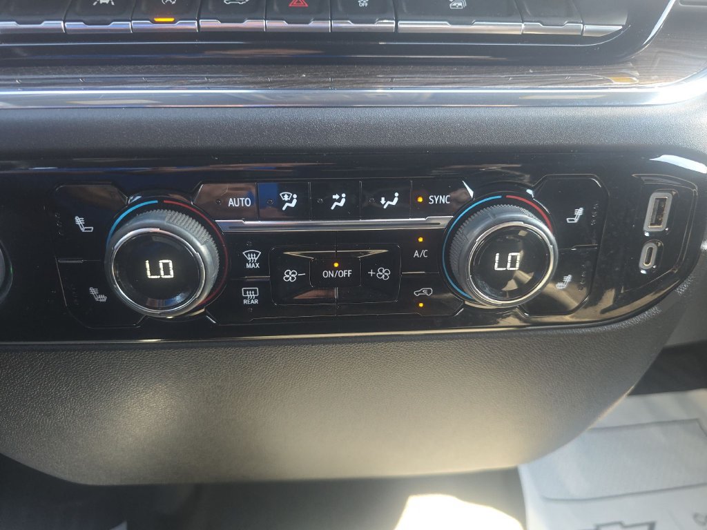 Used 2024 Chevrolet Silverado 1500 LT AWD/4WD image 28