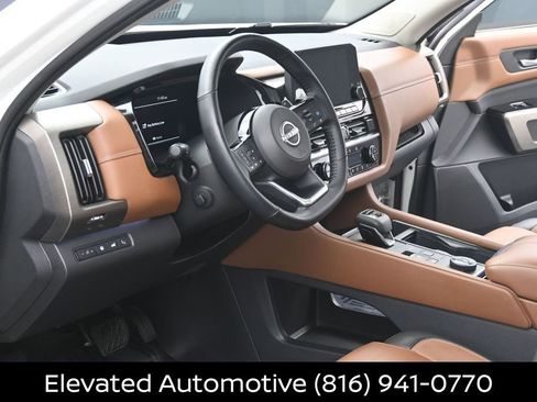 Certified 2023 Nissan Pathfinder Platinum w/ Cargo Package AWD/4WD image 7