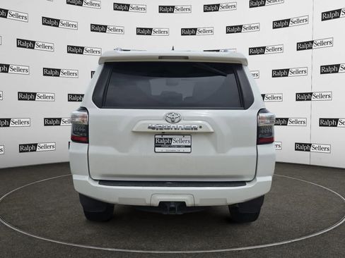 Used 2018 Toyota 4Runner SR5 RWD image 5
