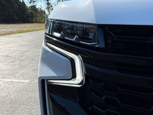 Used 2024 Chevrolet Tahoe Z71 w/ Luxury Package image 31