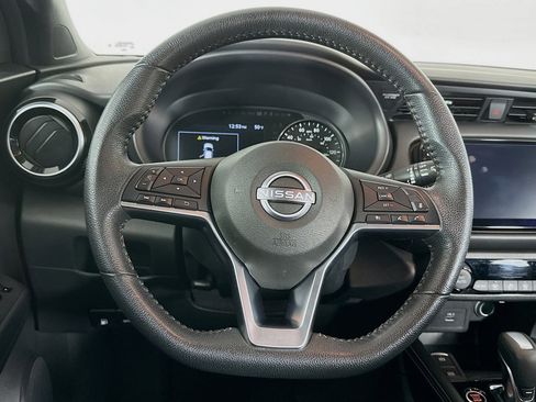 Used 2024 Nissan Kicks SR image 16