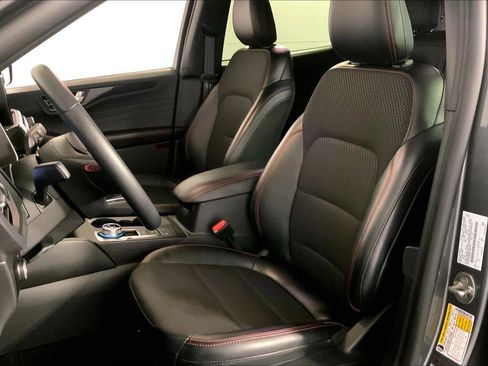 Used 2025 Ford Escape ST-Line AWD/4WD image 24