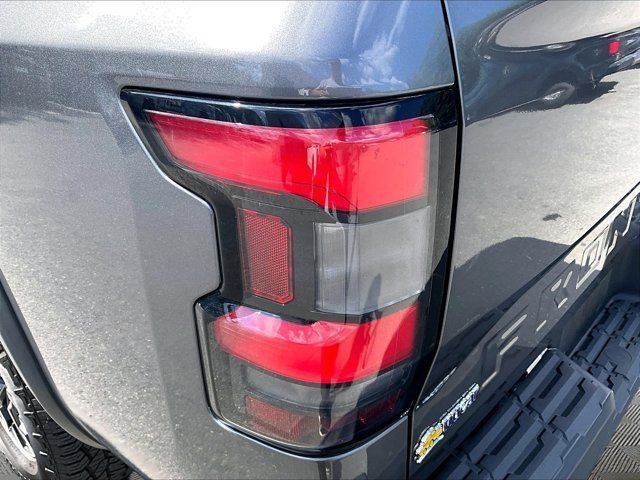 Used 2024 Nissan Frontier PRO-4X AWD/4WD image 32