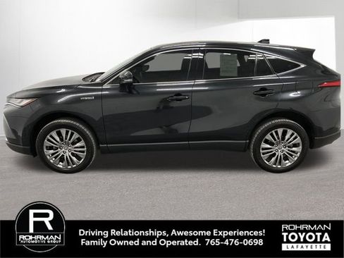 Used 2021 Toyota Venza Limited w/ Advanced Technology Package image 3