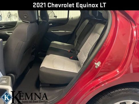 Used 2021 Chevrolet Equinox LT image 25