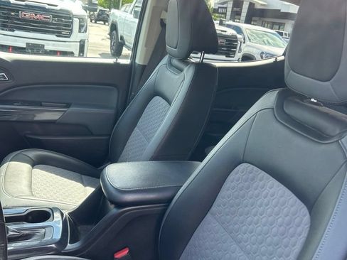 Used 2017 Chevrolet Colorado Z71 AWD/4WD image 8