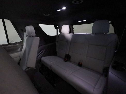 Used 2023 Chevrolet Tahoe Z71 w/ Z71 Off-Road Package image 18