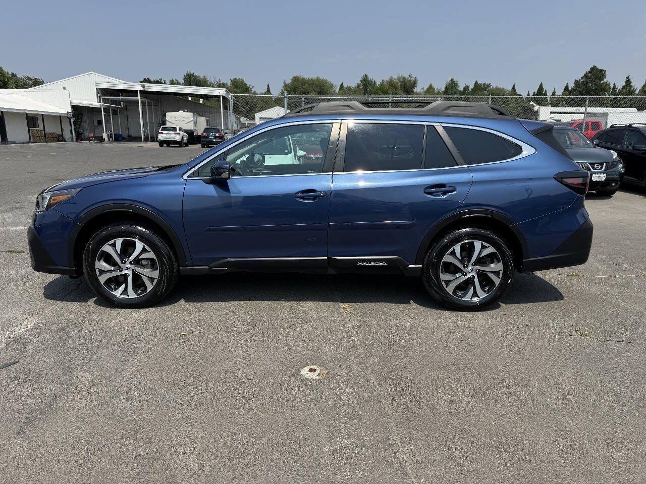 Used 2022 Subaru Outback Limited AWD/4WD image 2