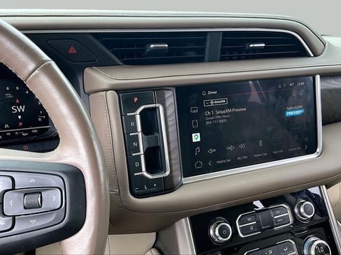 Used 2022 GMC Yukon XL Denali w/ Advanced Technology Package RWD image 7
