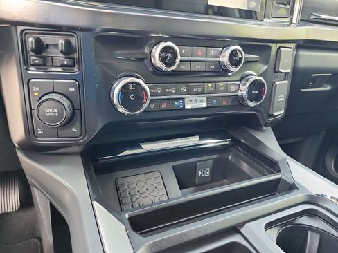 New 2025 Ford F250 Lariat w/ Lariat Ultimate Package image 30