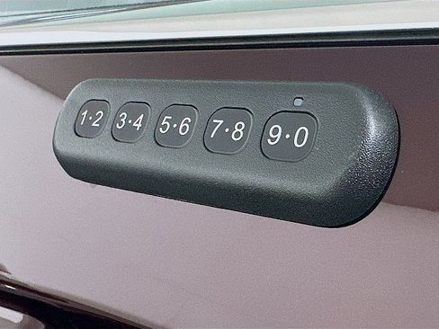 Used 2024 Ford Edge SEL w/ Convenience Package image 30