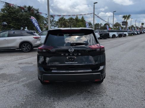 Used 2026 Nissan Rogue SV FWD image 6