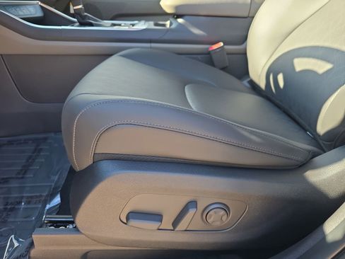 New 2026 Kia Carnival EX image 31