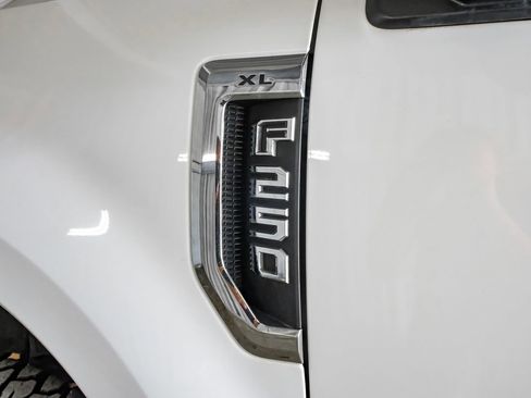 Used 2020 Ford F250 XL w/ Power Equipment Group AWD/4WD image 52