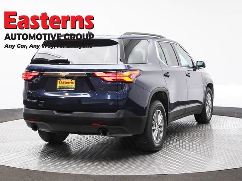 Used 2022 Chevrolet Traverse LT image 5