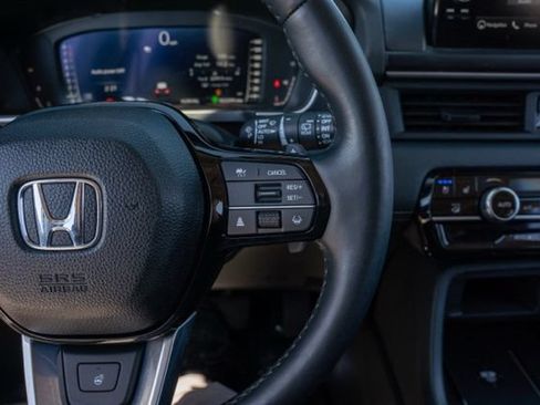 Used 2025 Honda Pilot Elite image 22