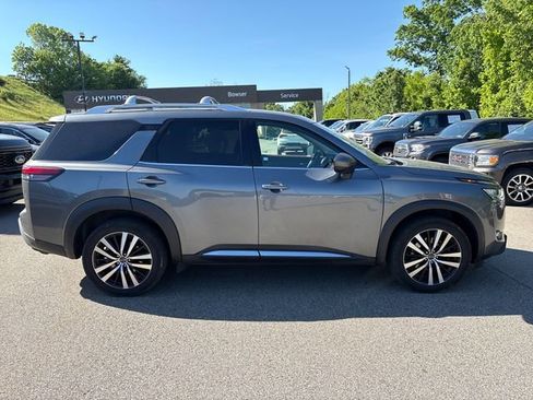Certified 2023 Nissan Pathfinder Platinum AWD/4WD image 6