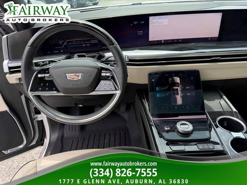 Used 2025 Cadillac Escalade Sport w/ Touring Package AWD/4WD image 15