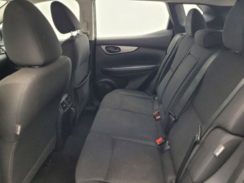 Used 2021 Nissan Rogue Sport S image 18