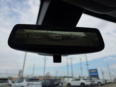 Used 2020 Chevrolet Traverse LT w/ LT Premium Package image 26